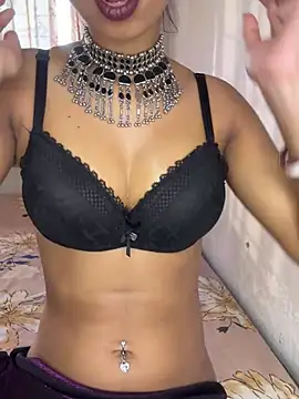 Snapshot of Hot-sexy222 chatting on 01-15-25, 11:32 Hot-sexy222 online show from 01-15-25, 11:32