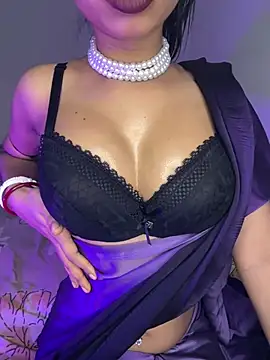 Snapshot of Hot-sexy222 chatting on 02-02-25, 10:35 Hot-sexy222 online show from 02-02-25, 10:35