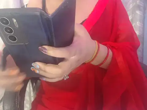 Snapshot of cute-priy chatting on 10-05-25, 01:37 cute-priy online show from 10-05-25, 01:37