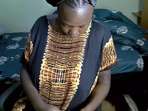 Snapshot of Sexiebony12 chatting on 06-06-26, 02:16 Sexiebony12 online show from 06-06-26, 02:16