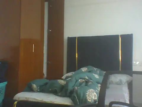 Snapshot of Sexiebony12 chatting on 06-19-26, 08:18 Sexiebony12 online show from 06-19-26, 08:18