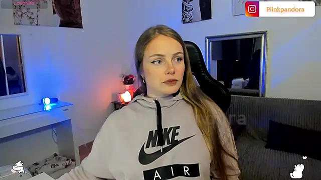 Piinkpandora online show from 03-07-26, 08:50