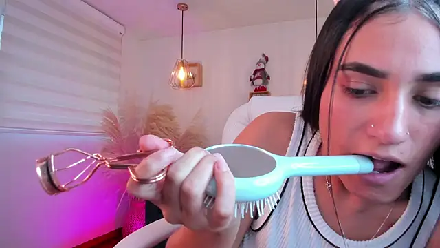 Alheli 16 online show from 11-26-25, 12:06