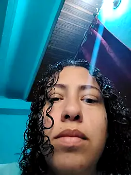 Snapshot of aixa_15 chatting on 04-30-26, 11:05 aixa 15 online show from 04-30-26, 11:05
