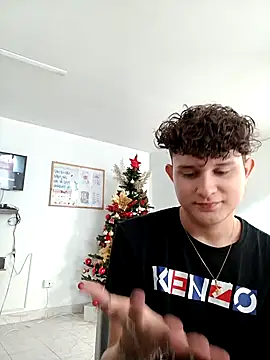 Snapshot of Nathan_Bluee chatting on 12-30-24, 01:03 Nathan Bluee online show from 12-30-24, 01:03