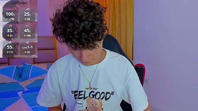 Snapshot of Nathan_Bluee chatting on 01-04-25, 03:39 Nathan Bluee online show from 01-04-25, 03:39