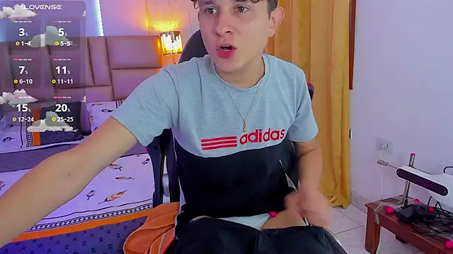 Snapshot of Nathan_Bluee chatting on 01-11-25, 03:20 Nathan Bluee online show from 01-11-25, 03:20