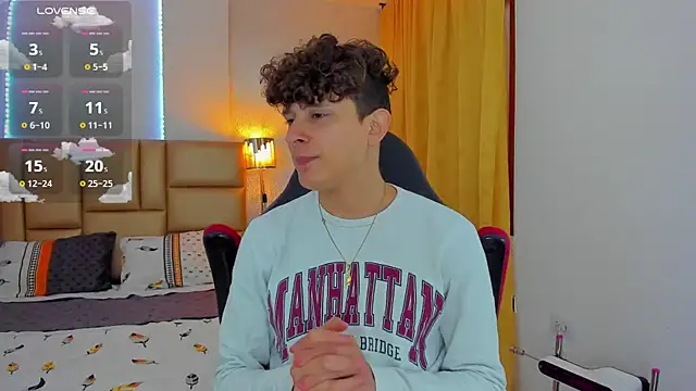 Snapshot of Nathan_Bluee chatting on 01-14-25, 05:45 Nathan Bluee online show from 01-14-25, 05:45