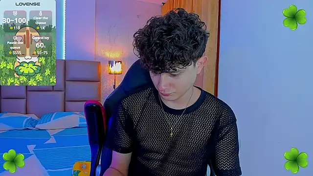 Snapshot of Nathan_Bluee chatting on 03-17-25, 05:16 Nathan Bluee online show from 03-17-25, 05:16