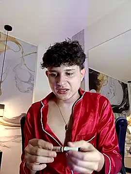 Snapshot of Nathan_Bluee chatting on 09-12-25, 11:43 Nathan Bluee online show from 09-12-25, 11:43