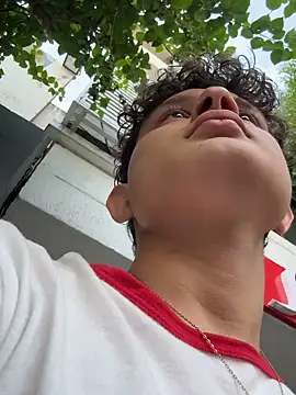 Snapshot of Nathan_Bluee chatting on 09-25-25, 11:36 Nathan Bluee online show from 09-25-25, 11:36