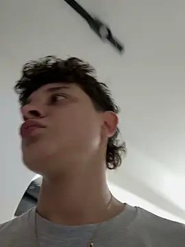 Snapshot of Nathan_Bluee chatting on 09-26-25, 11:36 Nathan Bluee online show from 09-26-25, 11:36