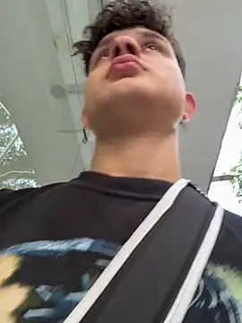 Snapshot of Nathan_Bluee chatting on 10-11-25, 11:31 Nathan Bluee online show from 10-11-25, 11:31