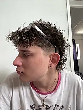 Nathan Bluee online show from 04-09-26, 04:12