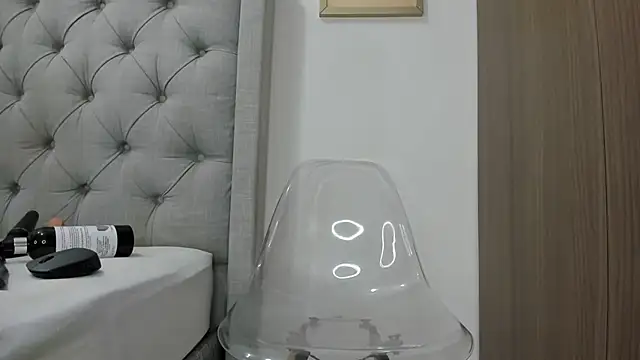 Carolina love19 online show from 12-23-24, 05:43