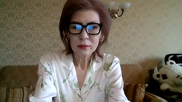 Elegant00Lady online show from 02-16-26, 04:30