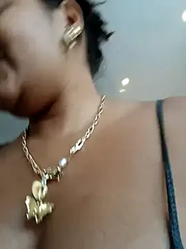 Snapshot of anaesca chatting on 03-12-25, 05:38 anaesca online show from 03-12-25, 05:38