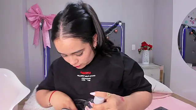 emma lye online show from 12-14-25, 09:14