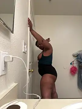 Prettynthick12 online show from 05-30-26, 03:25