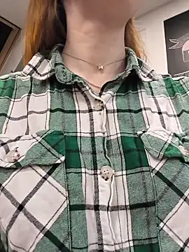 Snapshot of MayaSolar chatting on 02-04-26, 09:53 MayaSolar online show from 02-04-26, 09:53