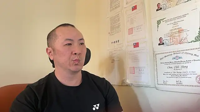 Snapshot of chih515 chatting on 12-17-24, 06:45 chih515 online show from 12-17-24, 06:45