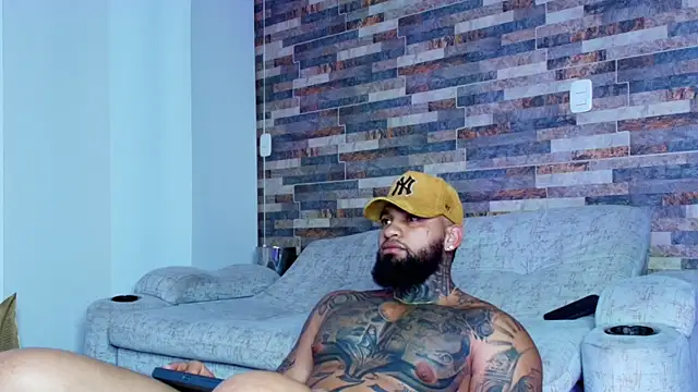 Snapshot of zaiin_diesel chatting on 09-20-25, 09:43 zaiin diesel online show from 09-20-25, 09:43