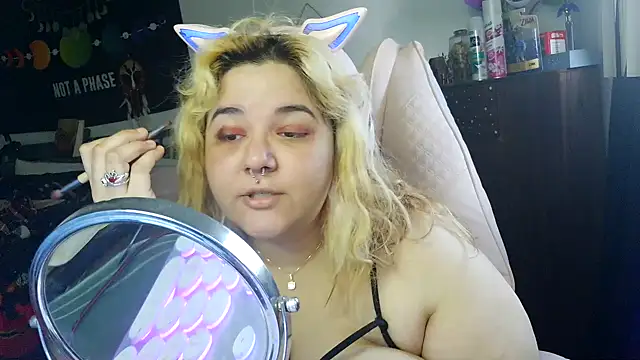 Snapshot of Zelthebrat47 chatting on 07-22-26, 03:15 Zelthebrat47 online show from 07-22-26, 03:15