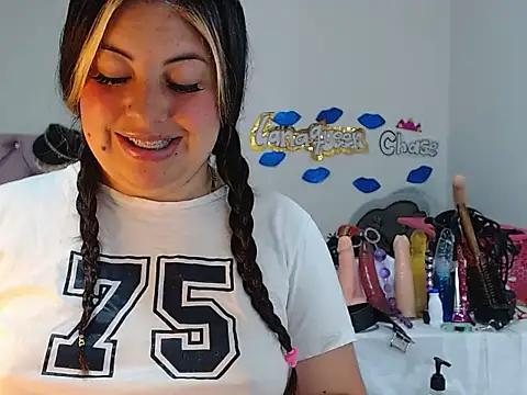 lanaqueen699 online show from 02-11-25, 03:18