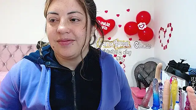 lanaqueen699 online show from 03-10-25, 12:15