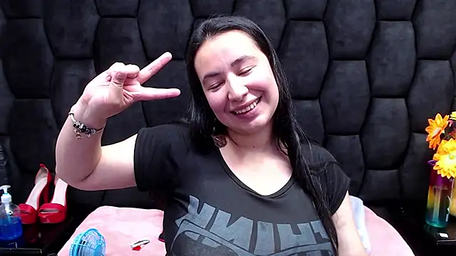 NaomyPrinces online show from 09-30-25, 03:06