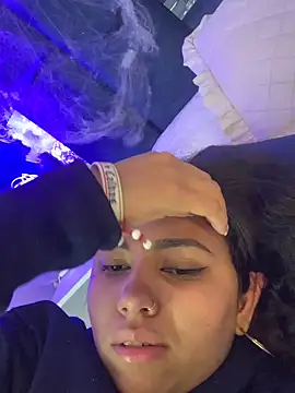 Larabrooks online show from 10-27-25, 06:56