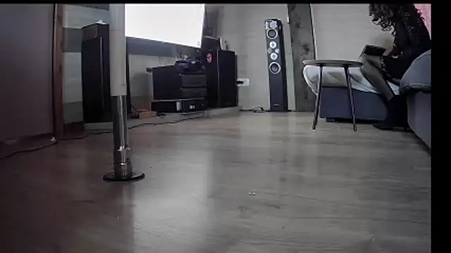 FLakiReve online show from 11-13-25, 04:17