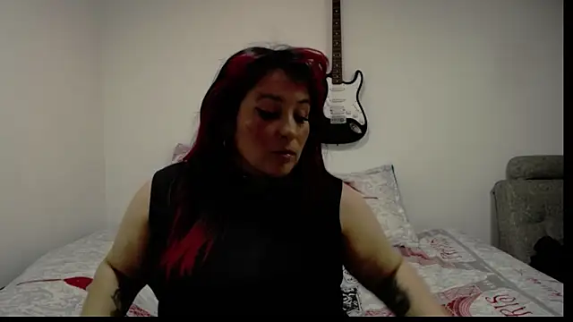 Snapshot of amydeepqueen chatting on 05-15-26, 02:02 amydeepqueen online show from 05-15-26, 02:02