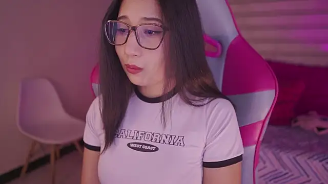 Snapshot of Sunny_flower_ chatting on 01-07-26, 01:52 Sunny flower online show from 01-07-26, 01:52