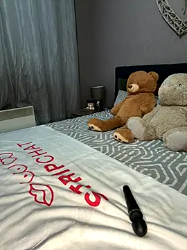 Aphrodite-22 online show from 12-16-25, 08:41