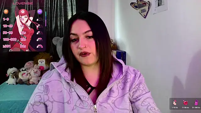 lucycherry   online show from 12-19-25, 09:44