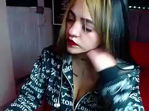 Violettasquirt online show from 01-24-25, 01:14