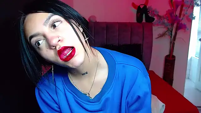 Violettasquirt online show from 09-15-25, 02:06