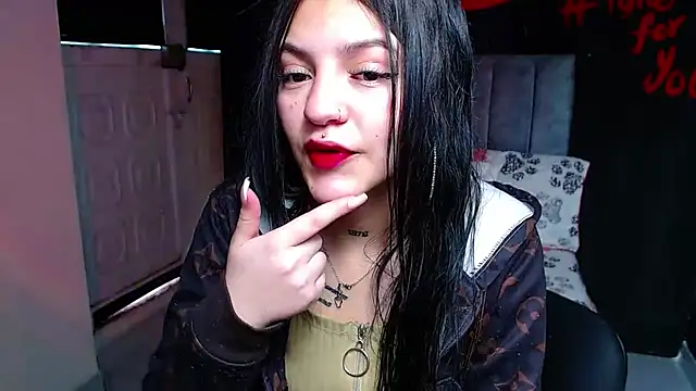 Violettasquirt online show from 04-08-26, 01:33