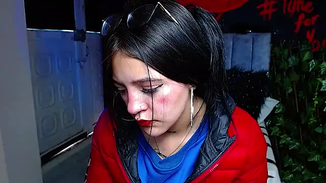 Violettasquirt online show from 04-17-26, 02:09