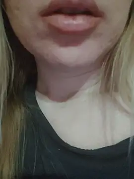 Snapshot of Linda_999 chatting on 01-15-25, 05:26 Linda 999 online show from 01-15-25, 05:26