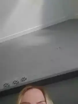 Linda 999 online show from 03-19-26, 02:54