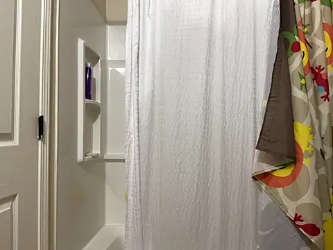 yfui221 online show from 10-18-25, 07:25