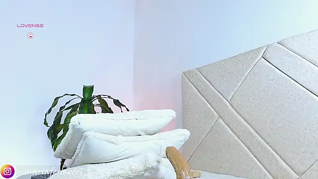 Mariafer05 online show from 03-04-25, 08:05