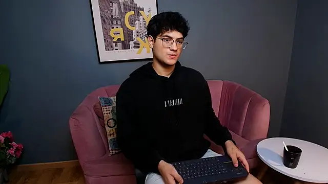 Snapshot of Mark_Evans1_ chatting on 03-12-25, 07:38 Mark Evans1  online show from 03-12-25, 07:38