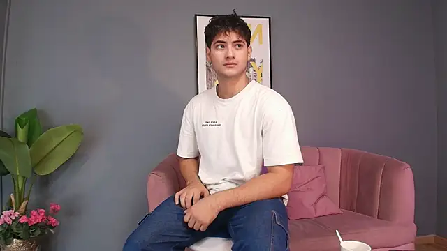 Snapshot of Mark_Evans1_ chatting on 11-21-25, 02:27 Mark Evans1 online show from 11-21-25, 02:27