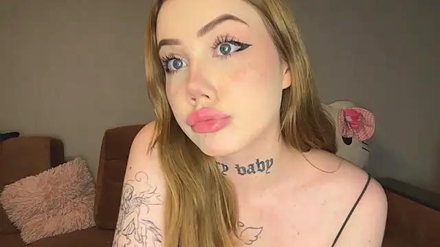 hanna cry baby online show from 11-24-25, 08:30