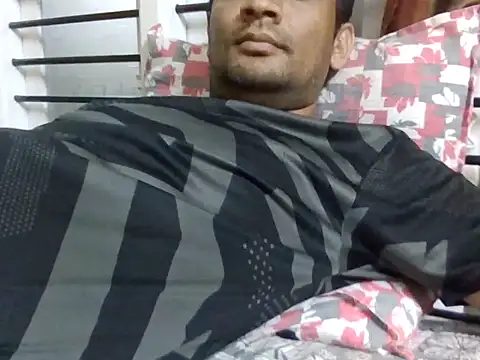 Snapshot of NiceBoy9099 chatting on 03-21-25, 05:02 NiceBoy9099 online show from 03-21-25, 05:02