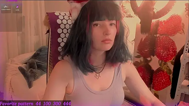 Toxic Ellies online show from 06-11-26, 08:01