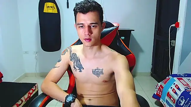 ADAM HOT online show from 06-17-26, 11:49